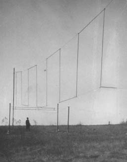 John Kraus with Bruce antenna